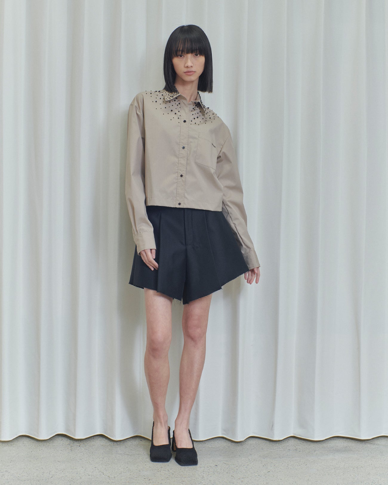 ビジュークロップドシャツ – tiit tokyo