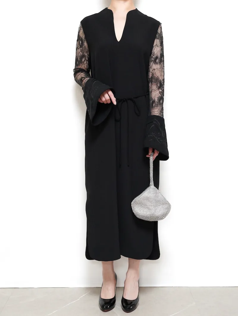 Mame Kurogouchi（マメ クロゴウチ） エンブロイダリーカフスレース