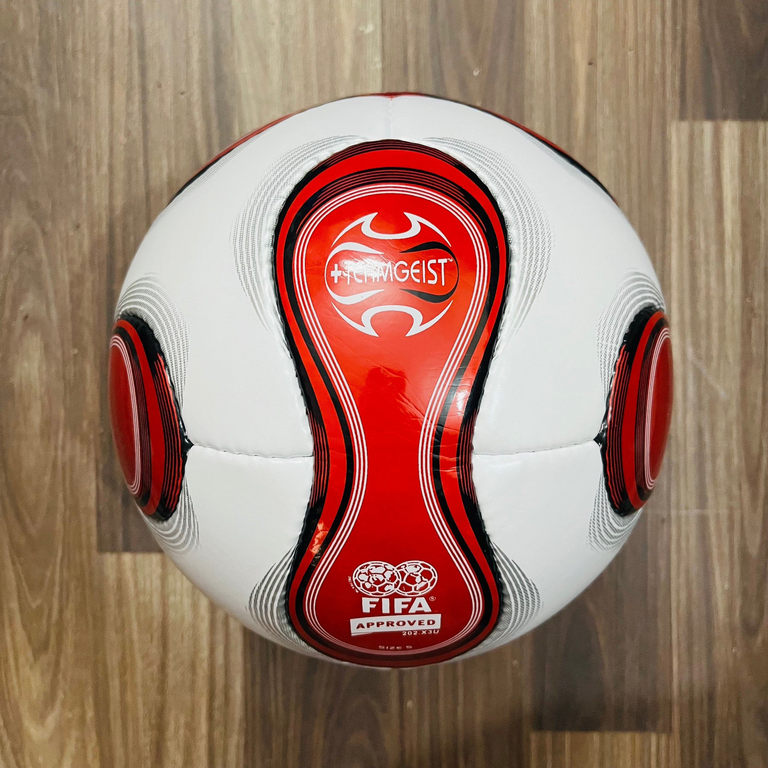 adidas TEAMGEIST FIFA承認 公式球 パンク adidas TEAMGEIST FIFA承認