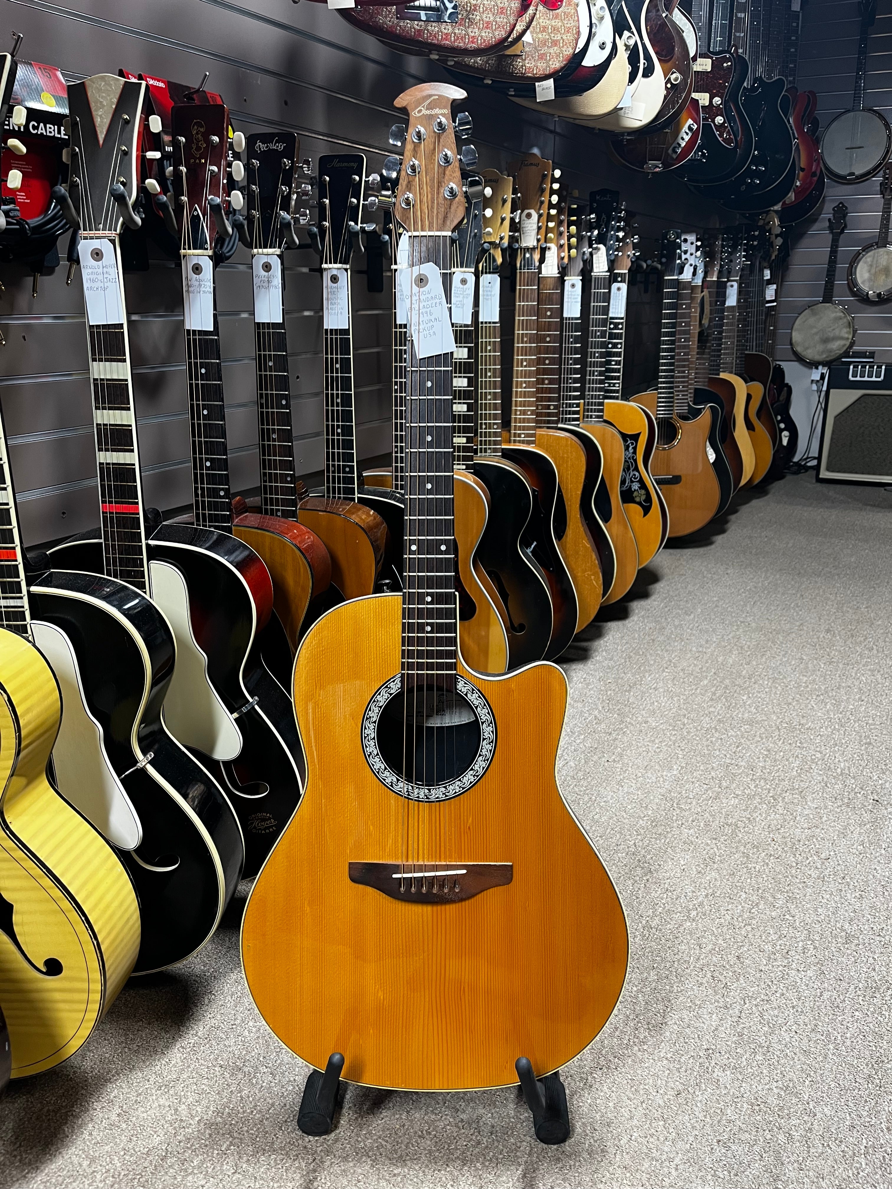 Ovation Standard Balladeer 1861 - Excellent – The Guitar Boutique