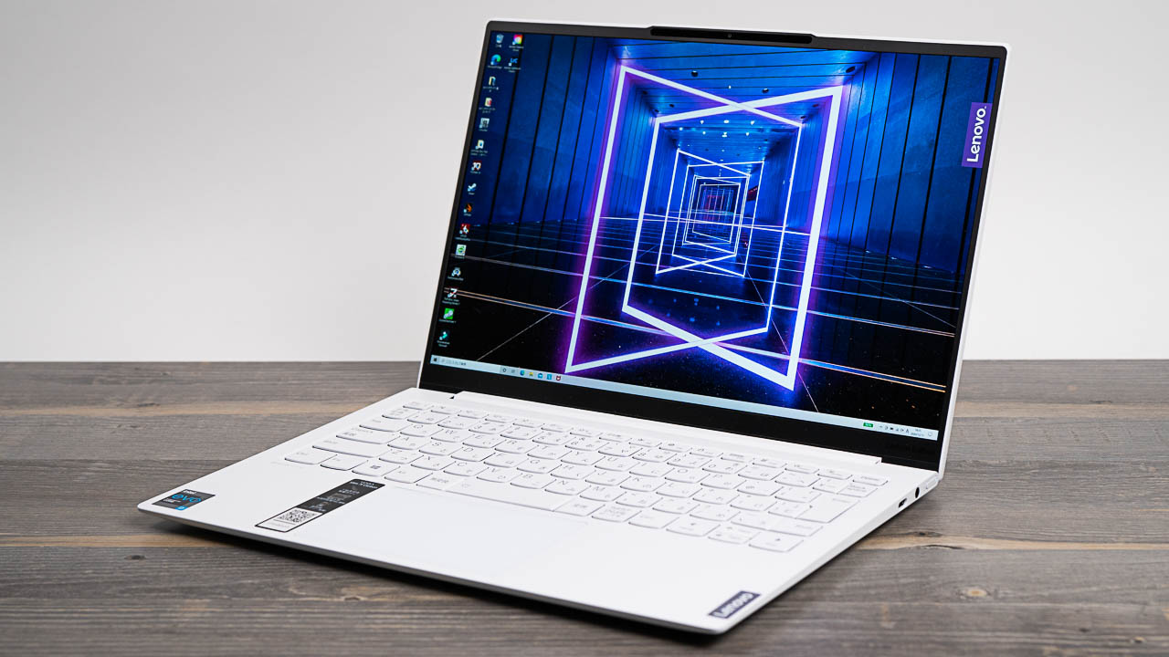 レノボ Yoga Slim 750i Carbonの実機レビュー - the比較