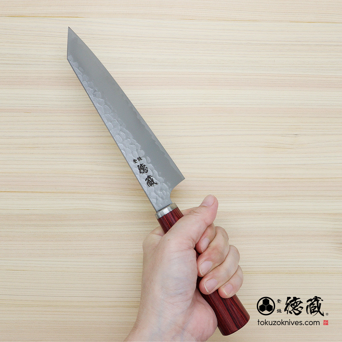 VG10 槌目仕上げ 切付三徳包丁 赤合板柄 – 徳蔵刃物 TOKUZO KNIVES