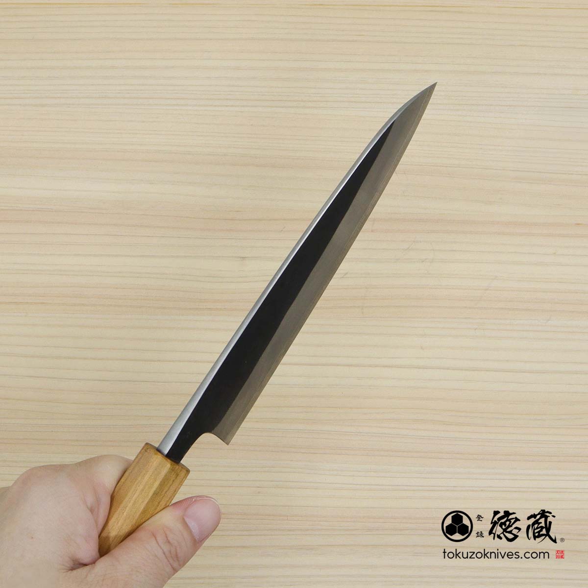 白二 黒打仕上げ ペティナイフ サクラ八角柄 – 徳蔵刃物 TOKUZO KNIVES