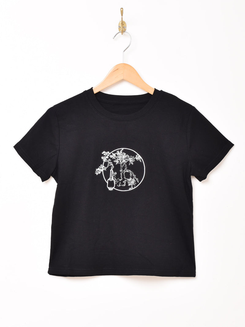 2色展開】 オリエンタルデザイン 刺繍入り Tシャツ – 古着屋Top of the