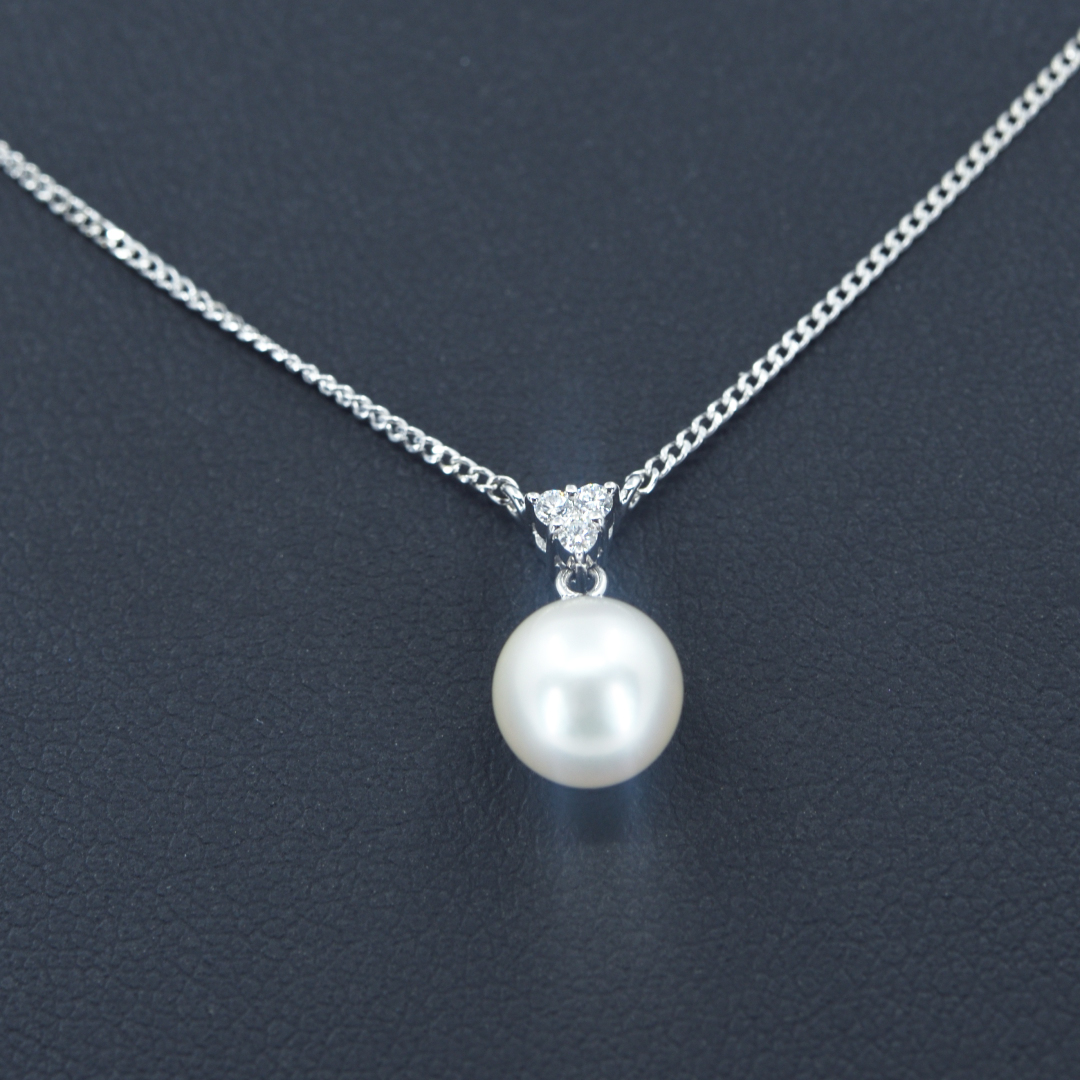 タサキ TASAKI K18WG パールネックレス ダイヤモンド付 | 中古通販