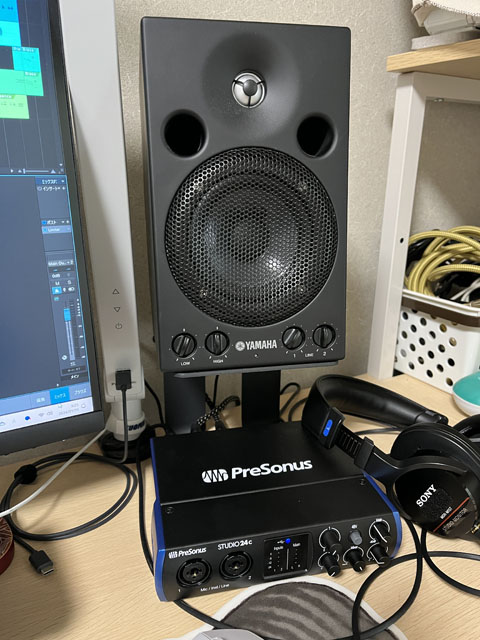 モニタースピーカーYAMAHA MSP3用にスタンドを購入しました | Toshi's Blog