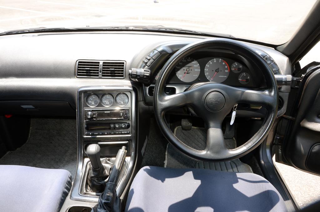 ニッサン スカイライン GT-R BNR32型 | 車両データベース