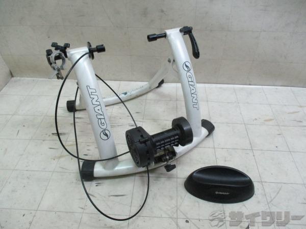 楽天市場】トレーナー/ローラー台 トレーナー/ローラー台 ジャイアント