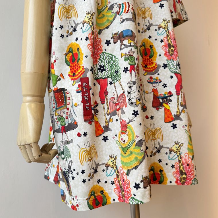 新品、アルベロペロのカラフルキャラクター柄チュニック 新品