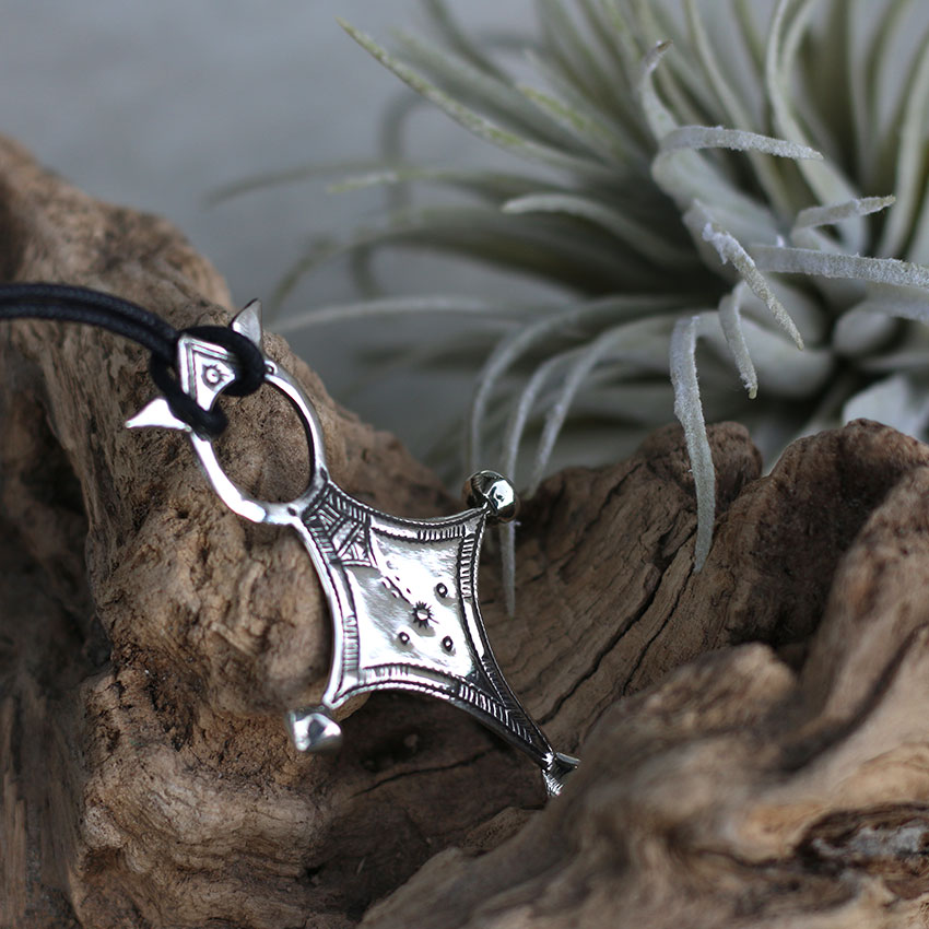 楽天市場】Adawat'n Tuareg アダワット トゥアレグ 革紐 シルバー