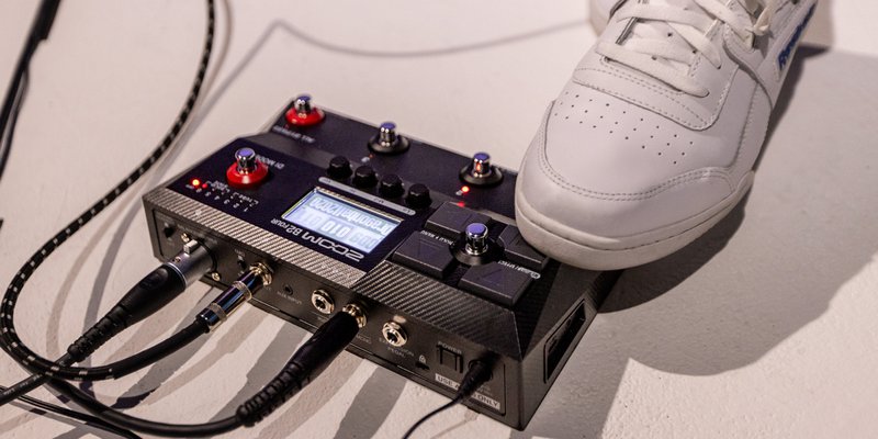 楽天市場】ZOOM B2 FOUR 新品 ベース用マルチエフェクター[ズーム