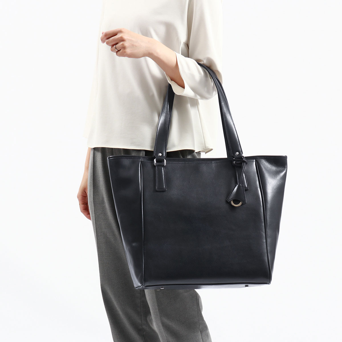 楽天市場】ノベルティ付 【正規取扱店】 アニアリ トートバッグ aniary