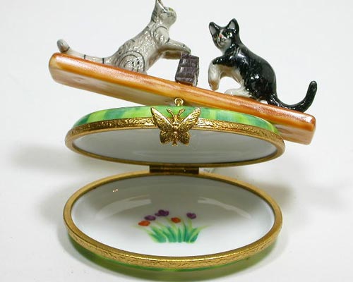 楽天市場】『リモージュボックス「シーソーで遊ぶネコ」』フランス