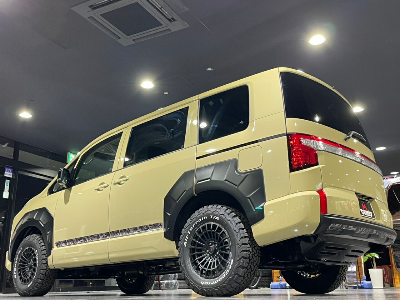 楽天市場】デリカ D5 専用 1インチ リフトアップサスペンション 4本