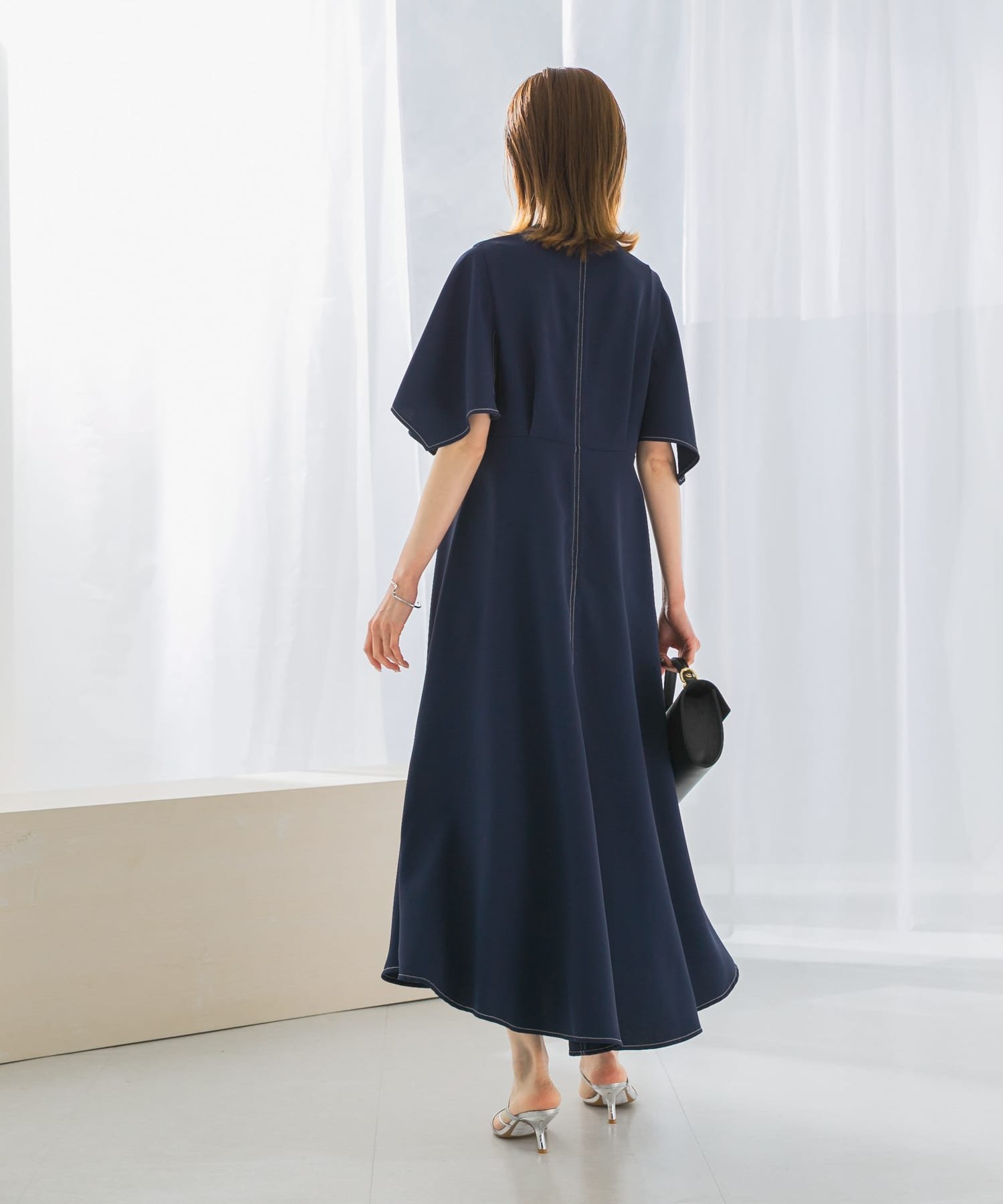 URBAN RESEARCH ROSSO｜フレアスリーブステッチデザインワンピース