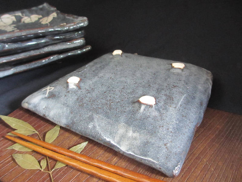 楽天市場】角皿 □ 玉山窯 監修 玉置保夫 鼠志野 葡萄文 四方鉢 (1皿