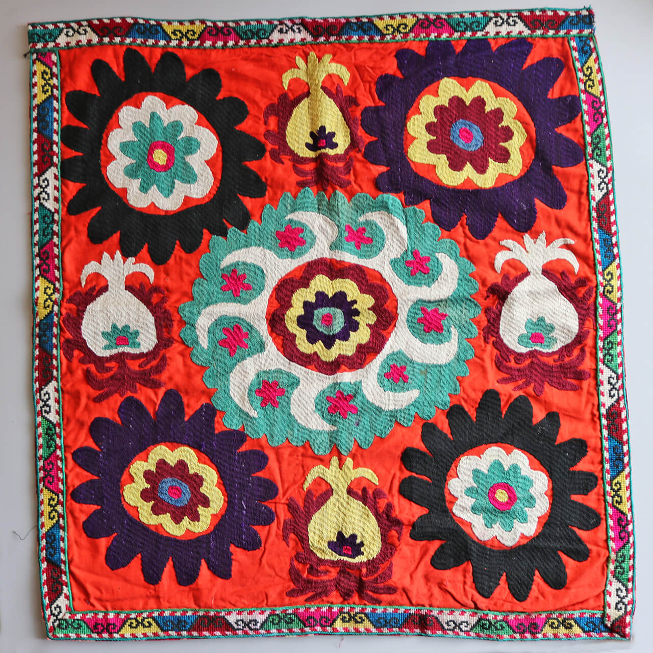 楽天市場】【1点もの】スザニ刺繍 手刺繍 クロス ザクロ 花 太陽