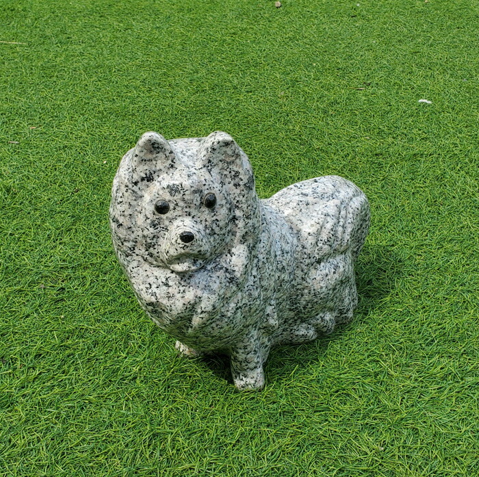 天然石 犬 石彫 置物 全長約40cm 庭園・玄関オブジェ 庭に置く石の置物