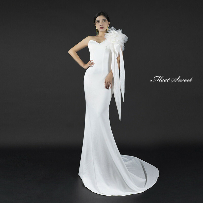 楽天市場】カラードレス マーメイドライン ワンショルダー ホワイト 肩