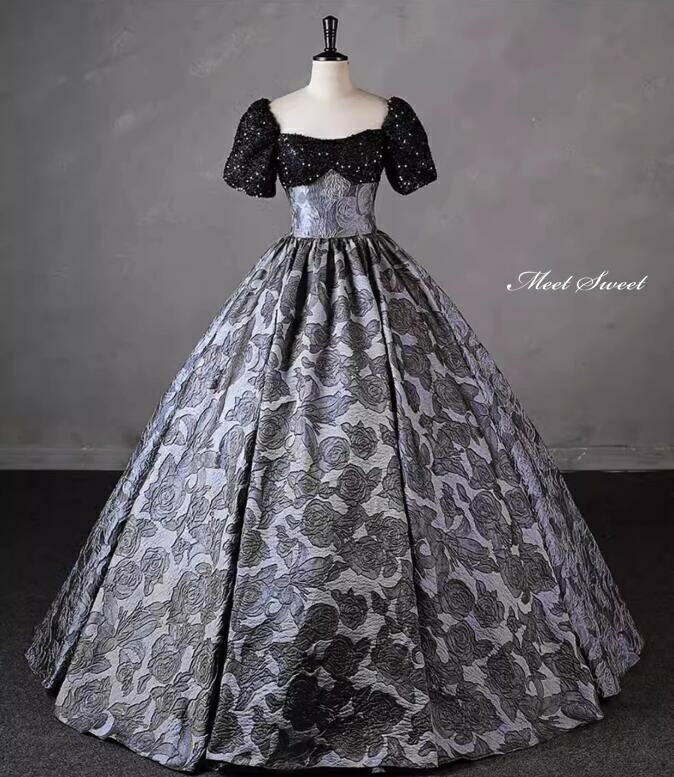 楽天市場】カラードレス プリンセスライン グレー 半袖 花柄 編み上げ