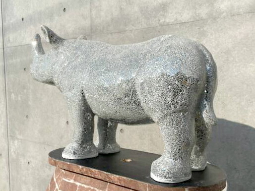 楽天市場】煌めく白サイ オブジェ アート インテリア 置き物 モダン