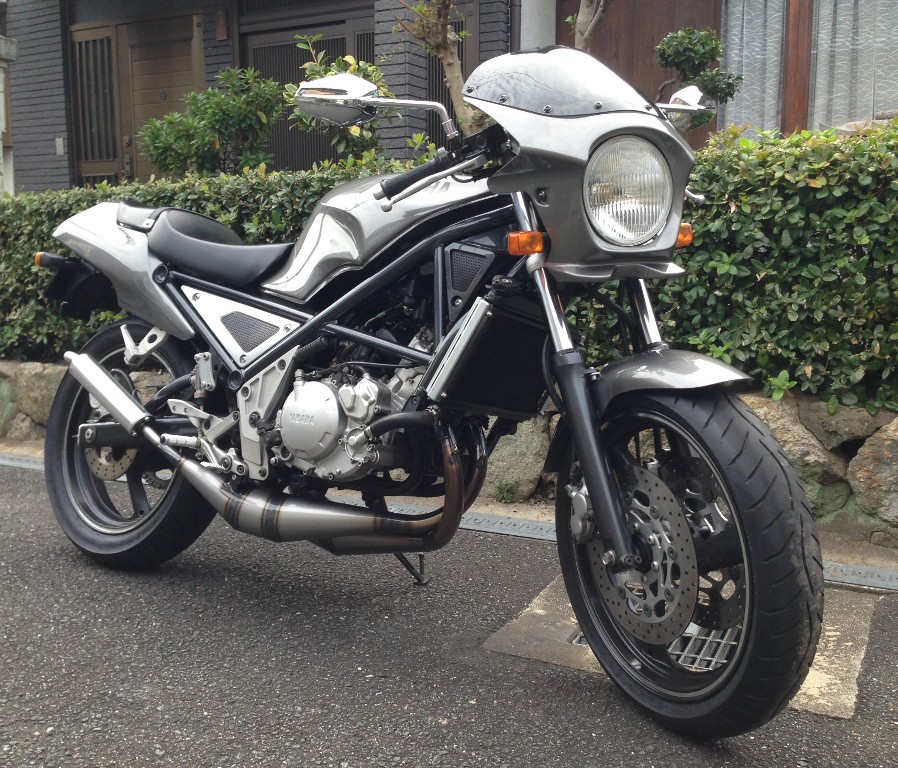 楽天市場】R1-Z R1Z 汎用ビキニカウル タイプAEROスクリーン [純正色