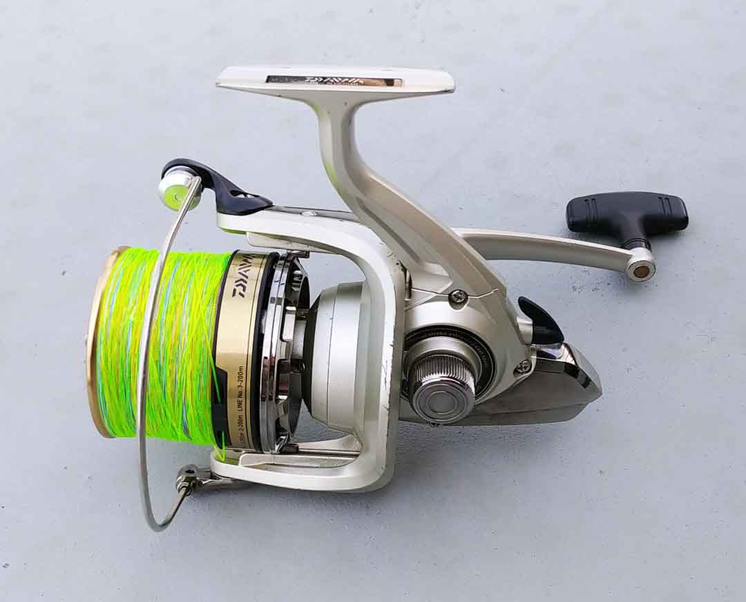 値下げ ダイワ ファインサーフ35太糸 2個 シマノパワーエアロ GT7000