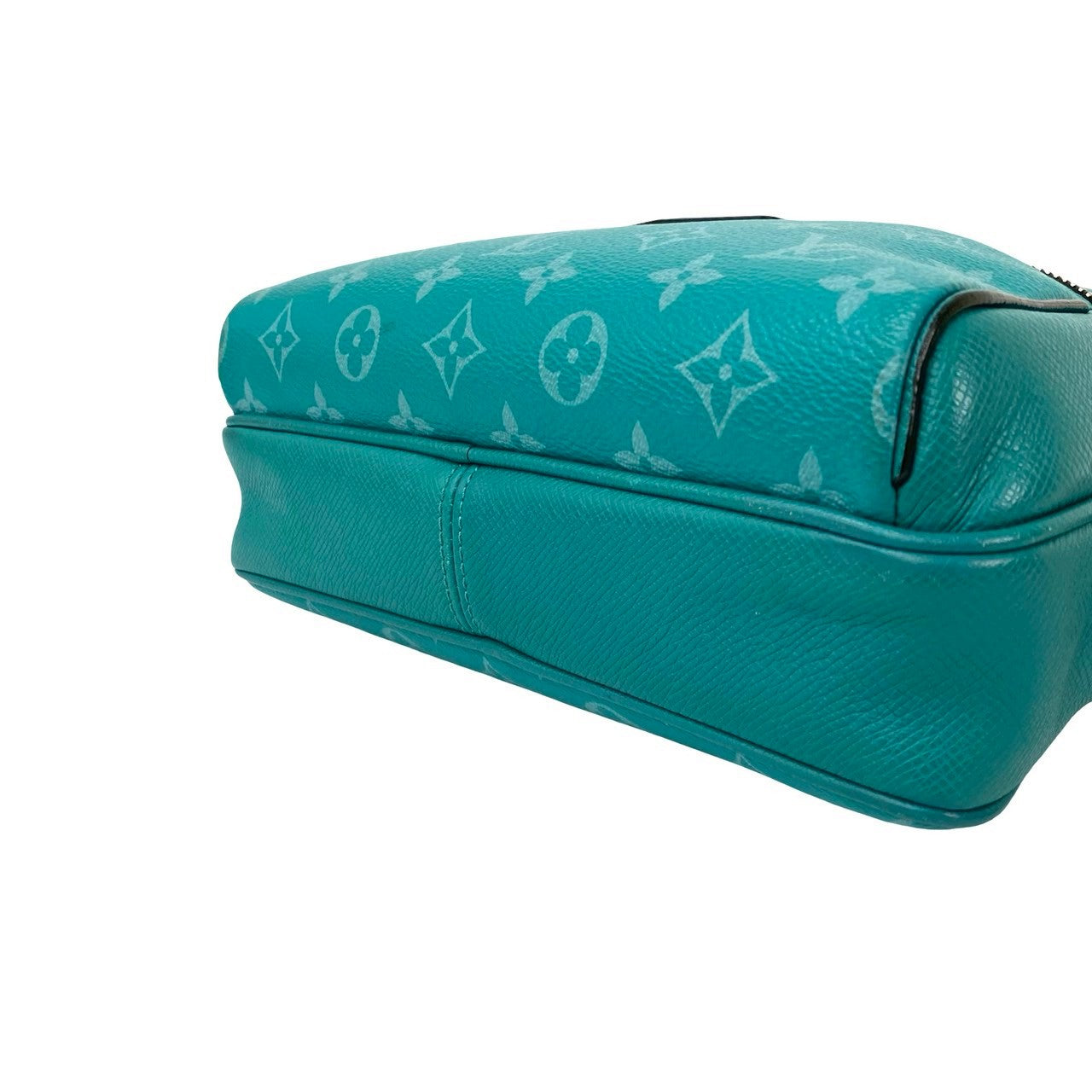 LOUIS VUITTON ルイヴィトン アウトドア メッセンジャーPM ショルダー