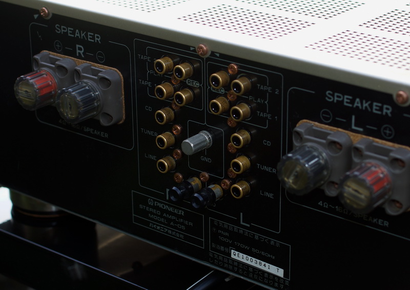 PIONEER A-05 .+ 業務用みたいな真面目さが光るコンシューマーモデル。+.