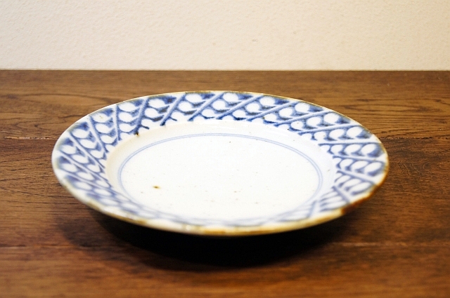 砥部焼 中田窯 5寸リム皿 （すずらん） | 内田屋通販