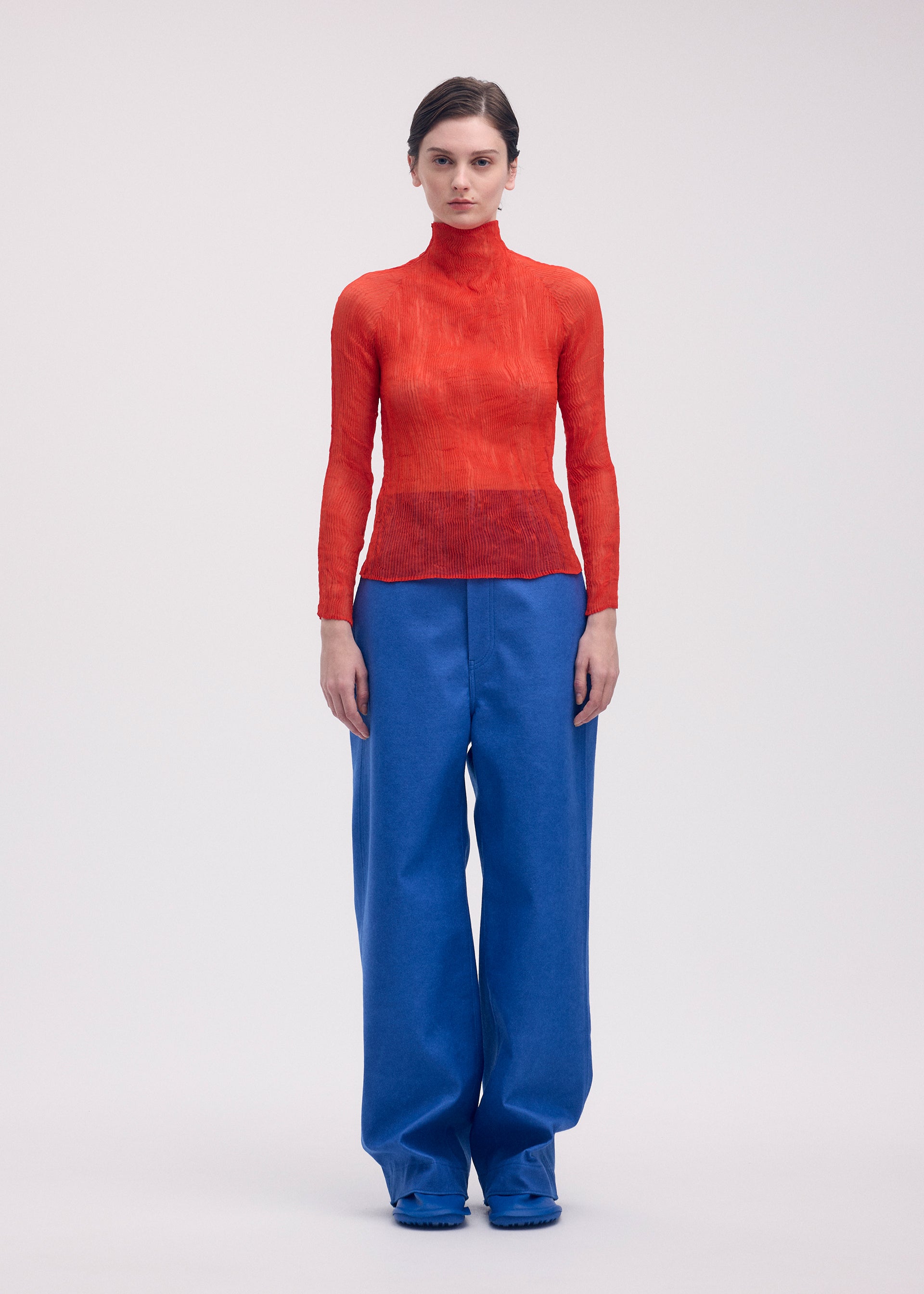 CHIFFON TWIST 2 Top Blue – The official ISSEY MIYAKE ONLINE STORE