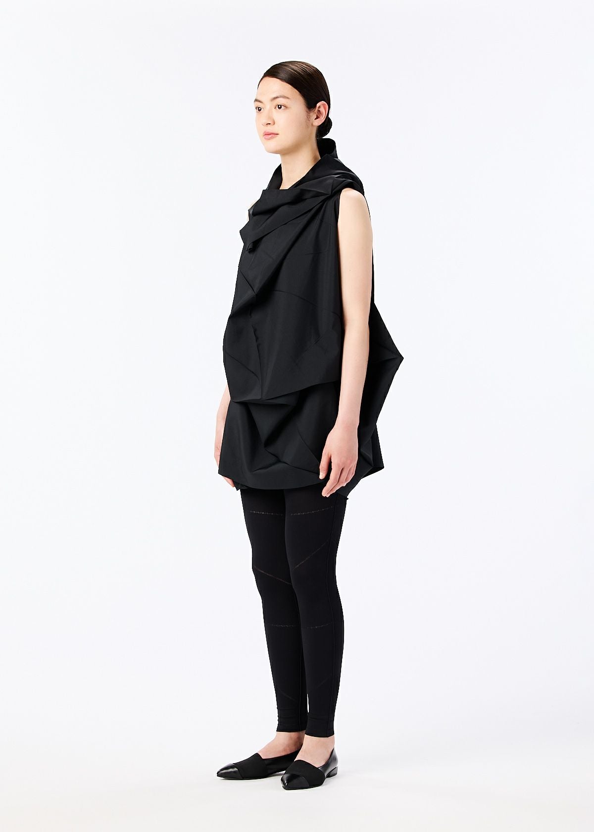 132 5. SOLID – ISSEY MIYAKE ONLINE STORE
