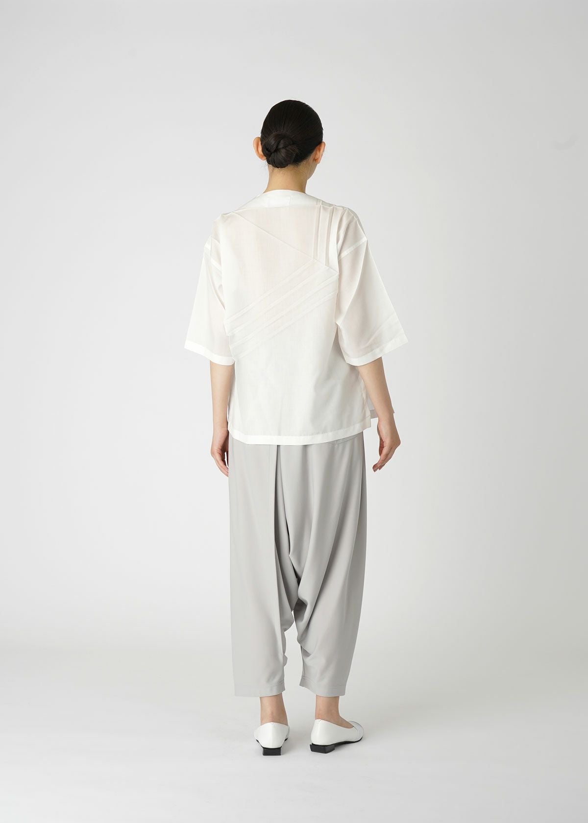 PLEATS T BASIC – ISSEY MIYAKE ONLINE STORE