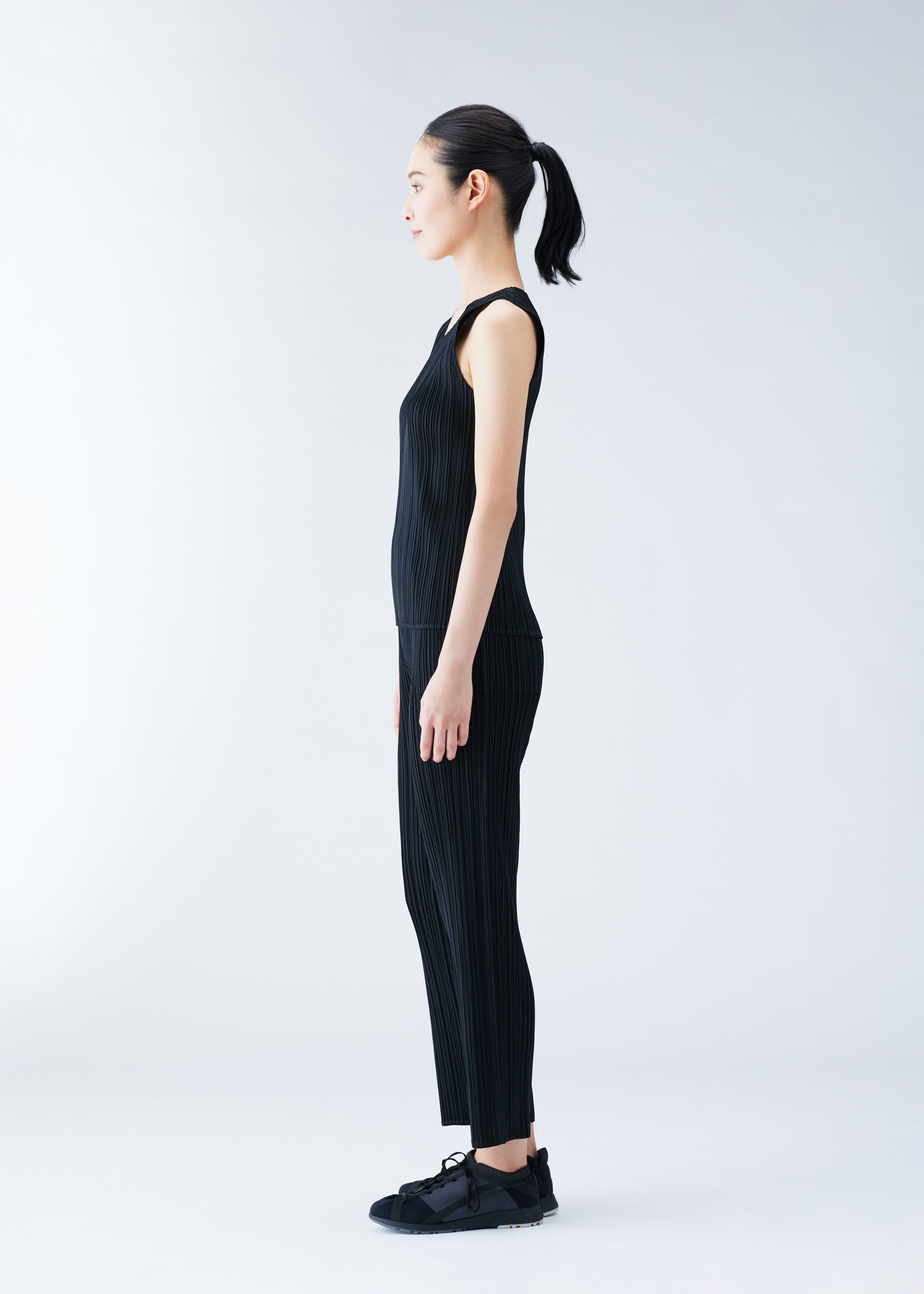 BASICS – ISSEY MIYAKE ONLINE STORE