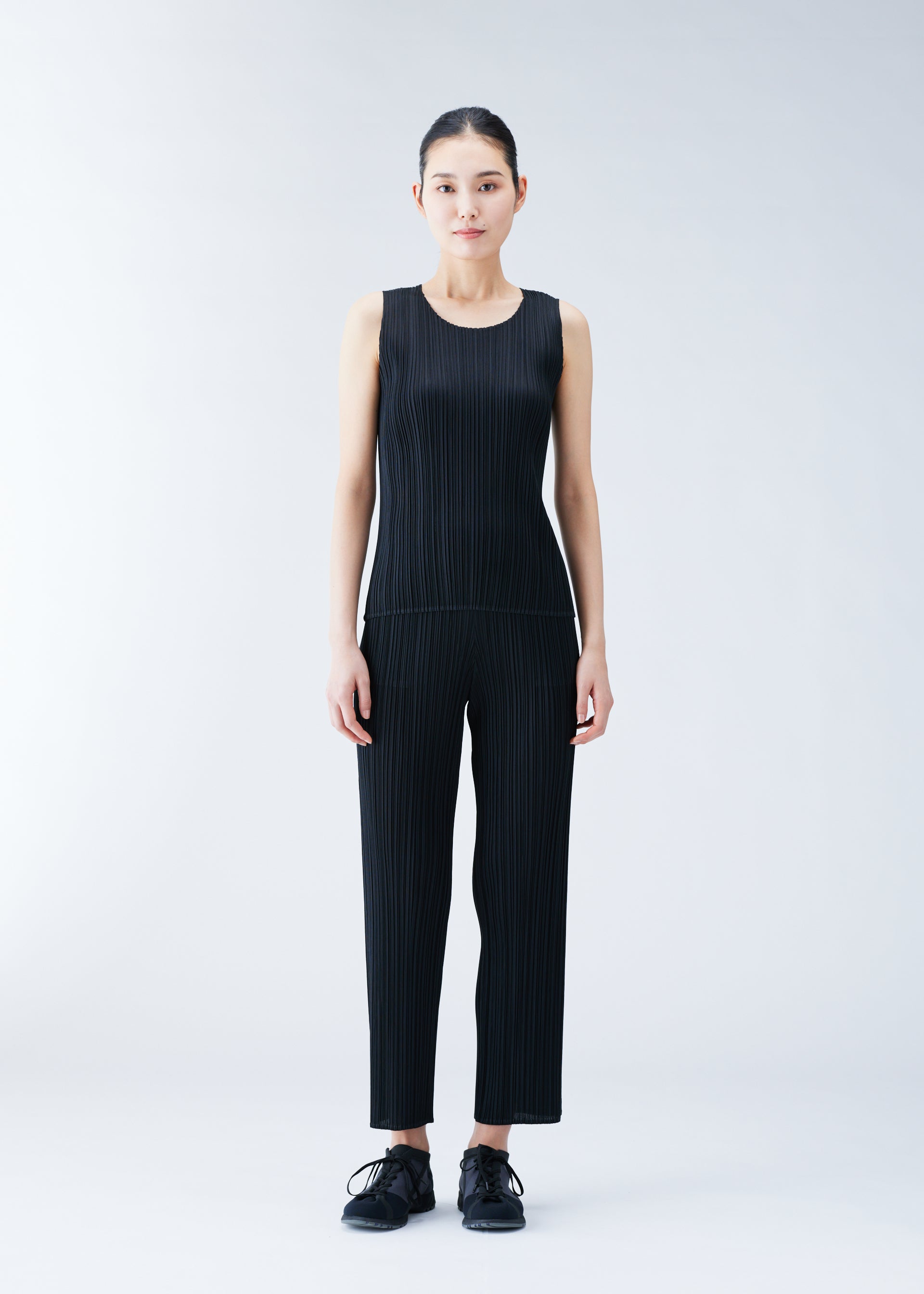 BASICS – ISSEY MIYAKE ONLINE STORE