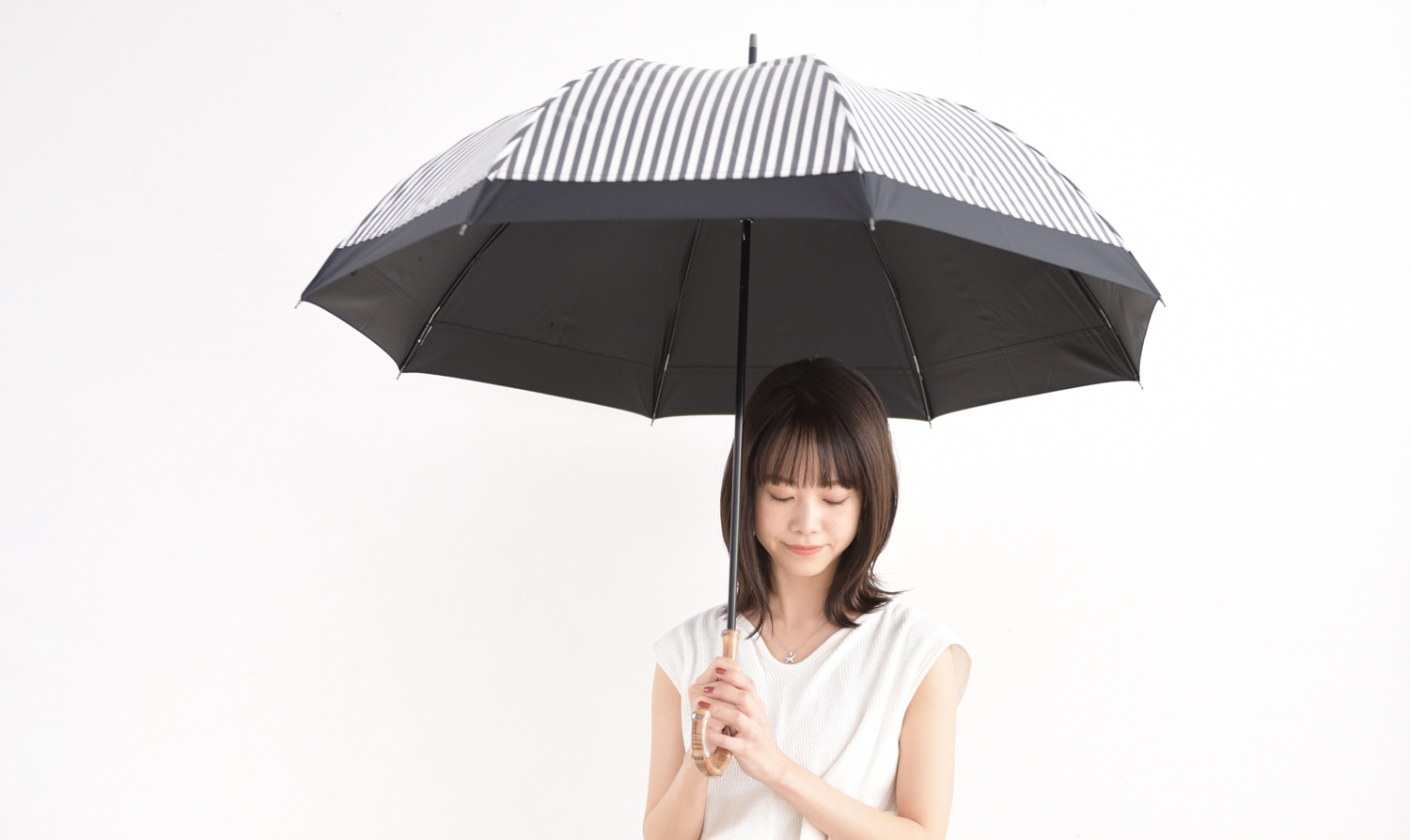 Lサイズ / 白黒ストライプ | 完全遮光日傘｜サンバリア100