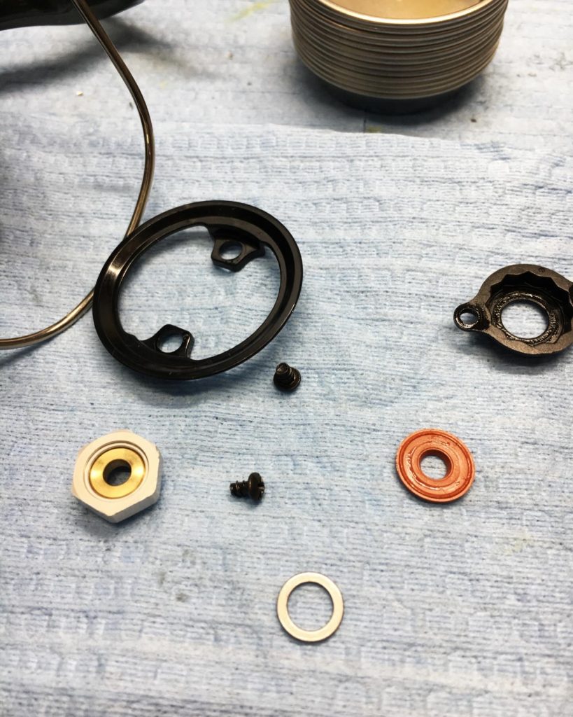 23カーディフXR C2000S オーバーホール - 関西・兵庫でリールの