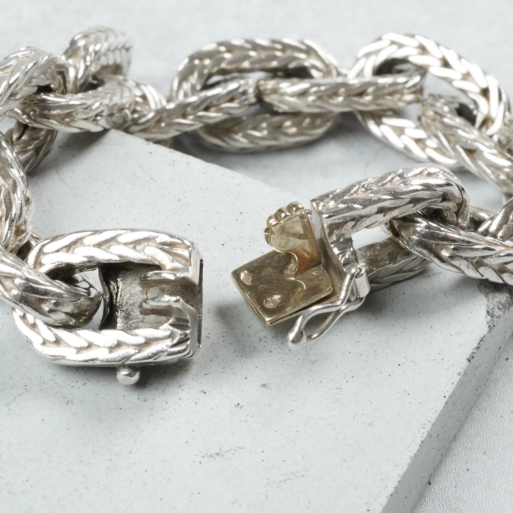 HERMES ヴァンドーム ブレスレット – VISION ARCHIVE