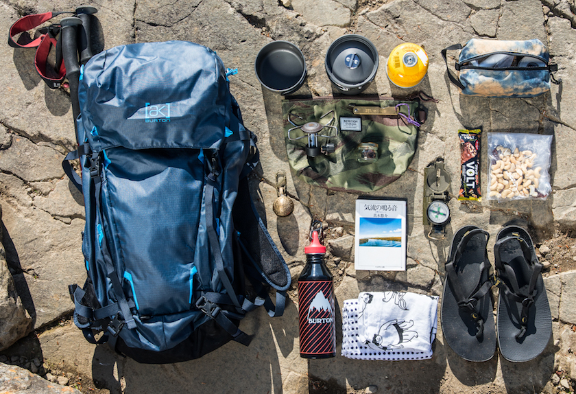 バートンのテクニカルパックを背負って、秋山を登る。 | GO OUT WEB