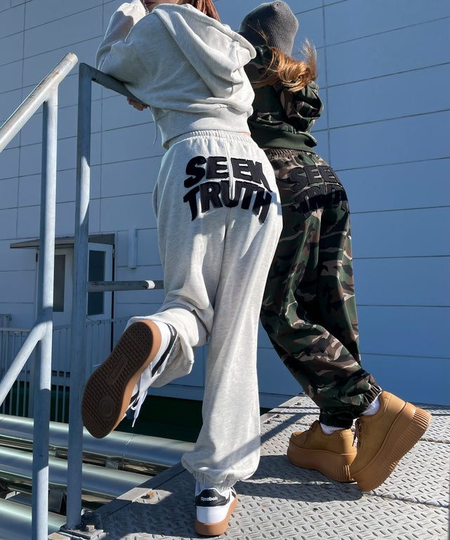 Kealopiko ケアロピコ 'Ulu柄スエットショートパンツ ケアロピコ