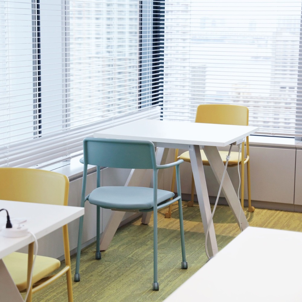 Any エニー／キャスタータイプ／肘付き／オリーブイエロー