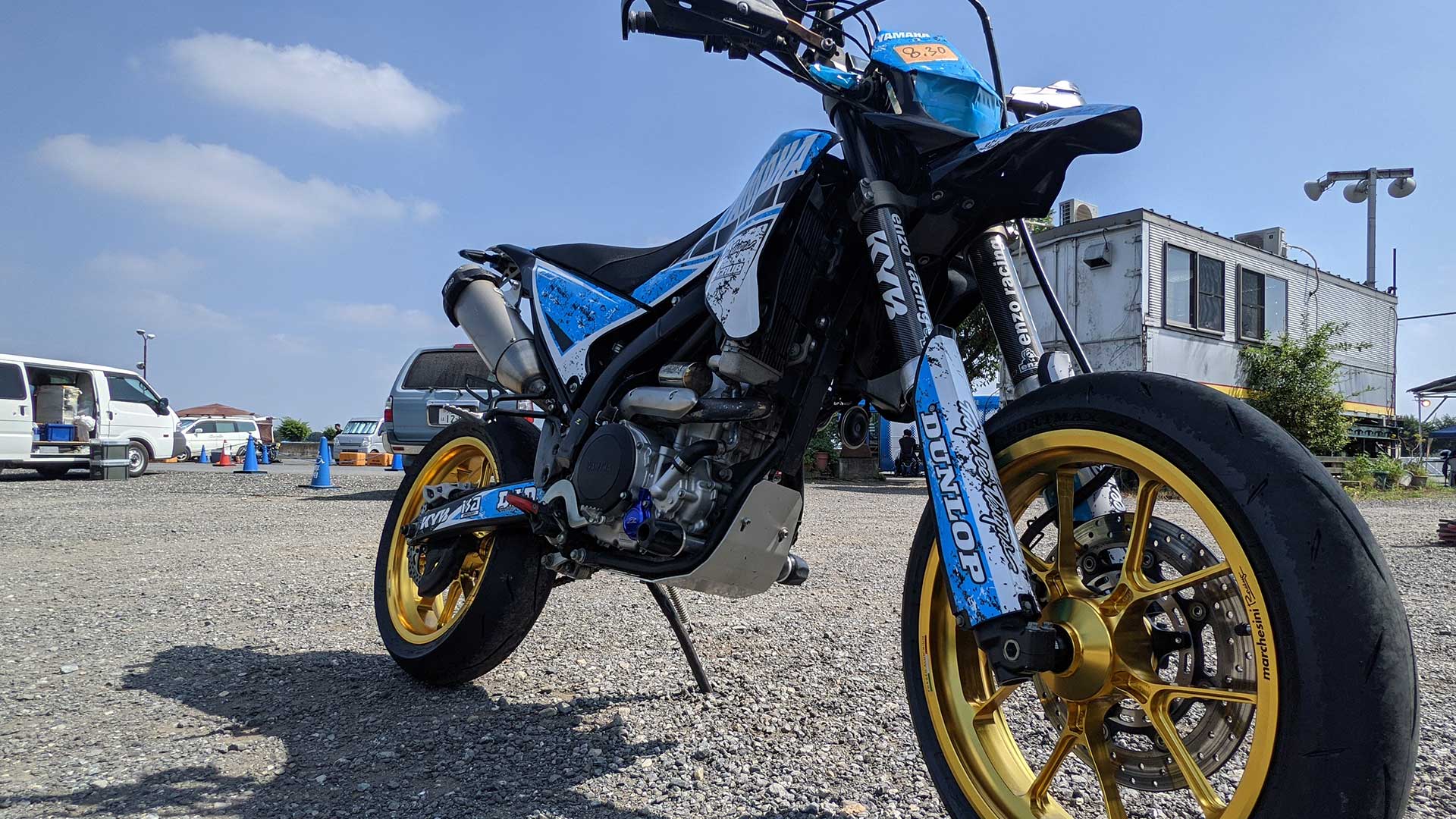 超簡単！WR250R/Xのフロントフェンダー交換【ドリップレーシング