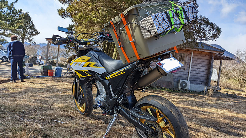 簡単！WR250X/Rのキャリア取り付け解説【積載方法】 | WR250Xの説明書