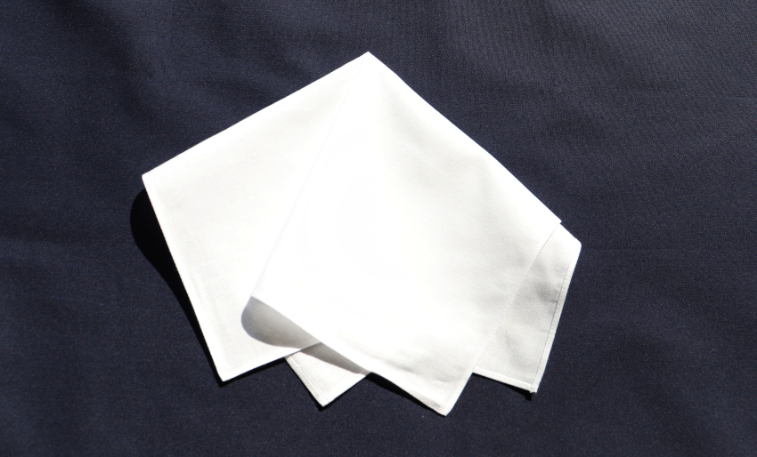 綿 白無地 ハンカチ：ジョリコムアンクール
