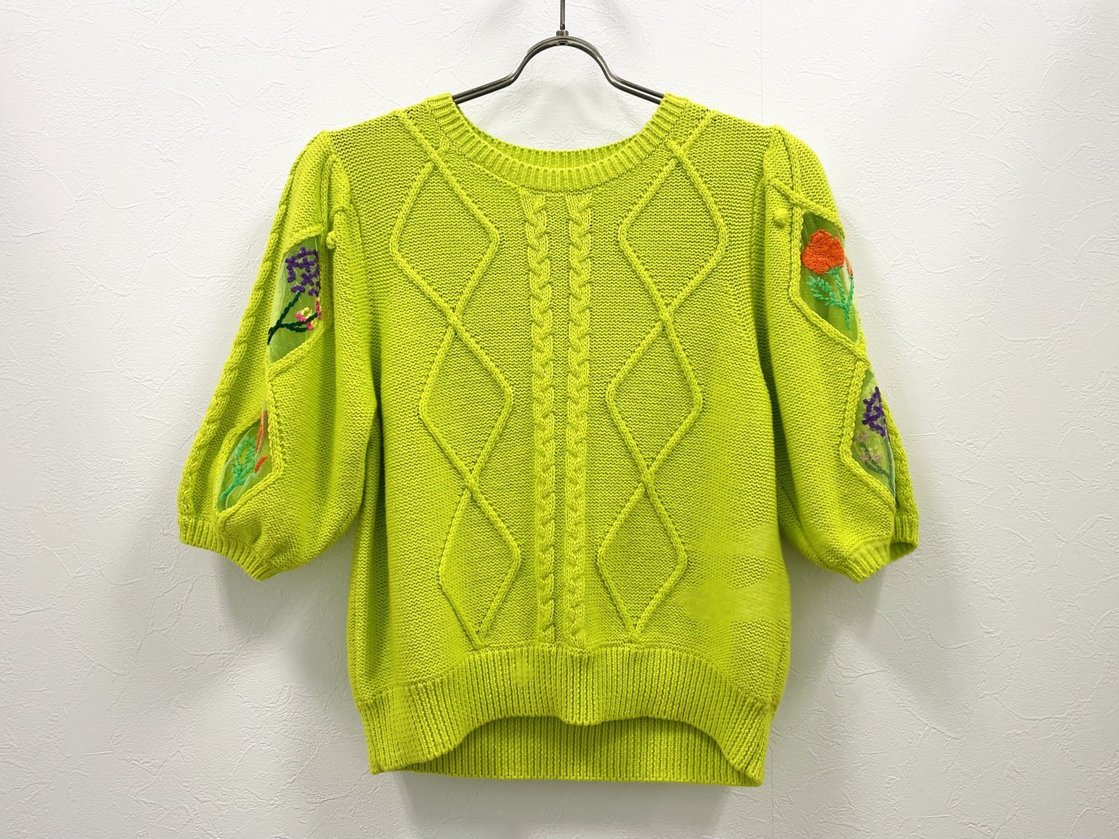 MUVEIL ミュベール フラワー刺繍プルオーバー