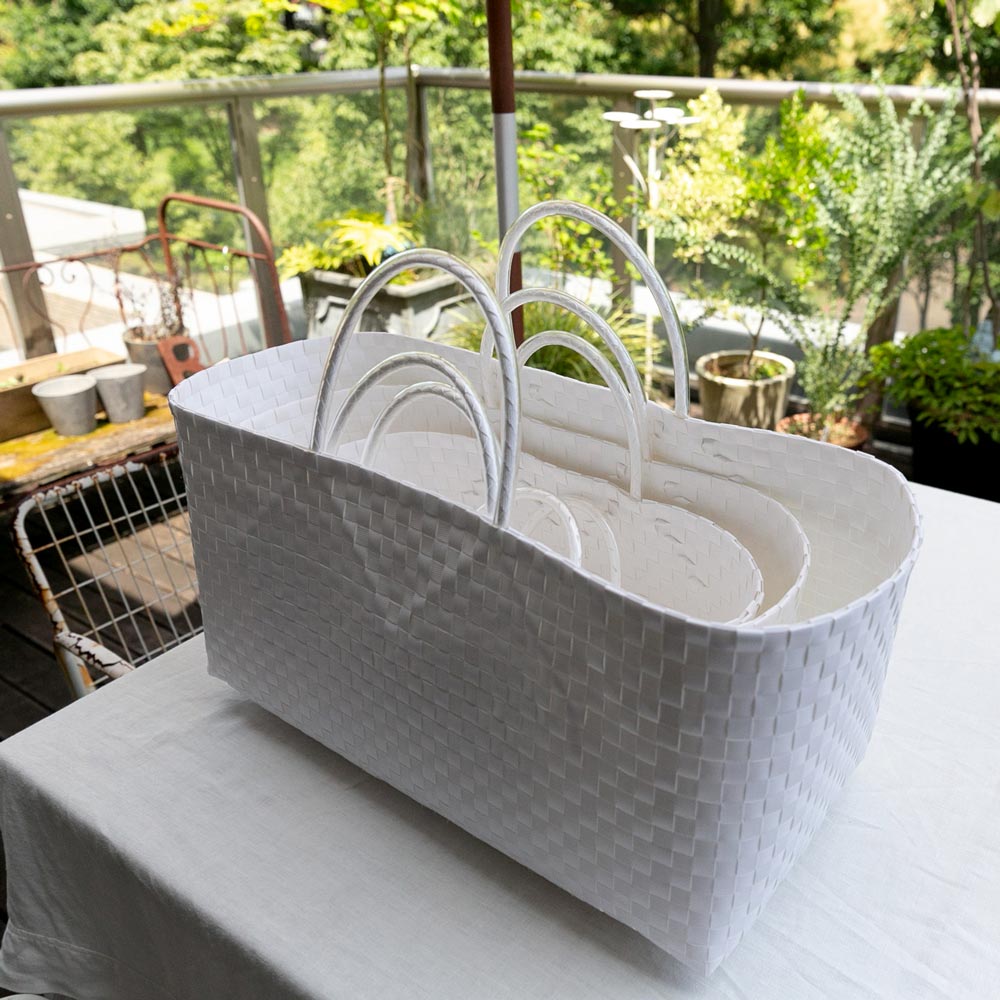 ベトナムのかご、あのひとの使い方 1・片柳玲子さん 家の中でも、車で