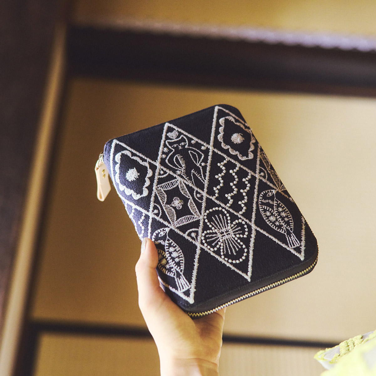 ハンドメイド がま口バッグ ポーチ symphony ネイビー ミナペルホネ