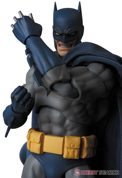 MAFEX No.105 BATMAN(バットマン) `HUSH` (完成品) - ホビーサーチ