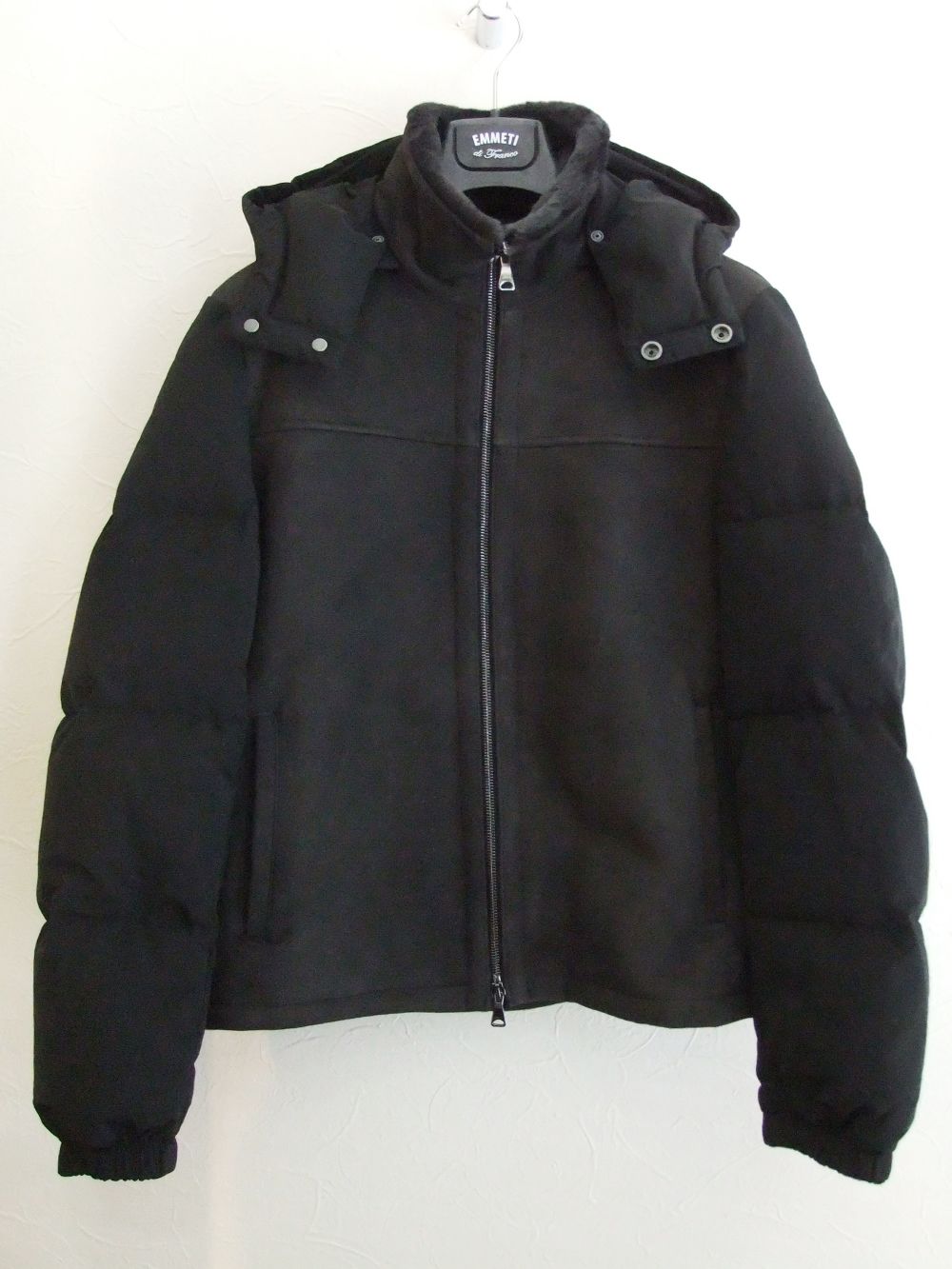 EMMETI - ZED フーデッド ムートン+ダウンブルゾン | 4.444glad