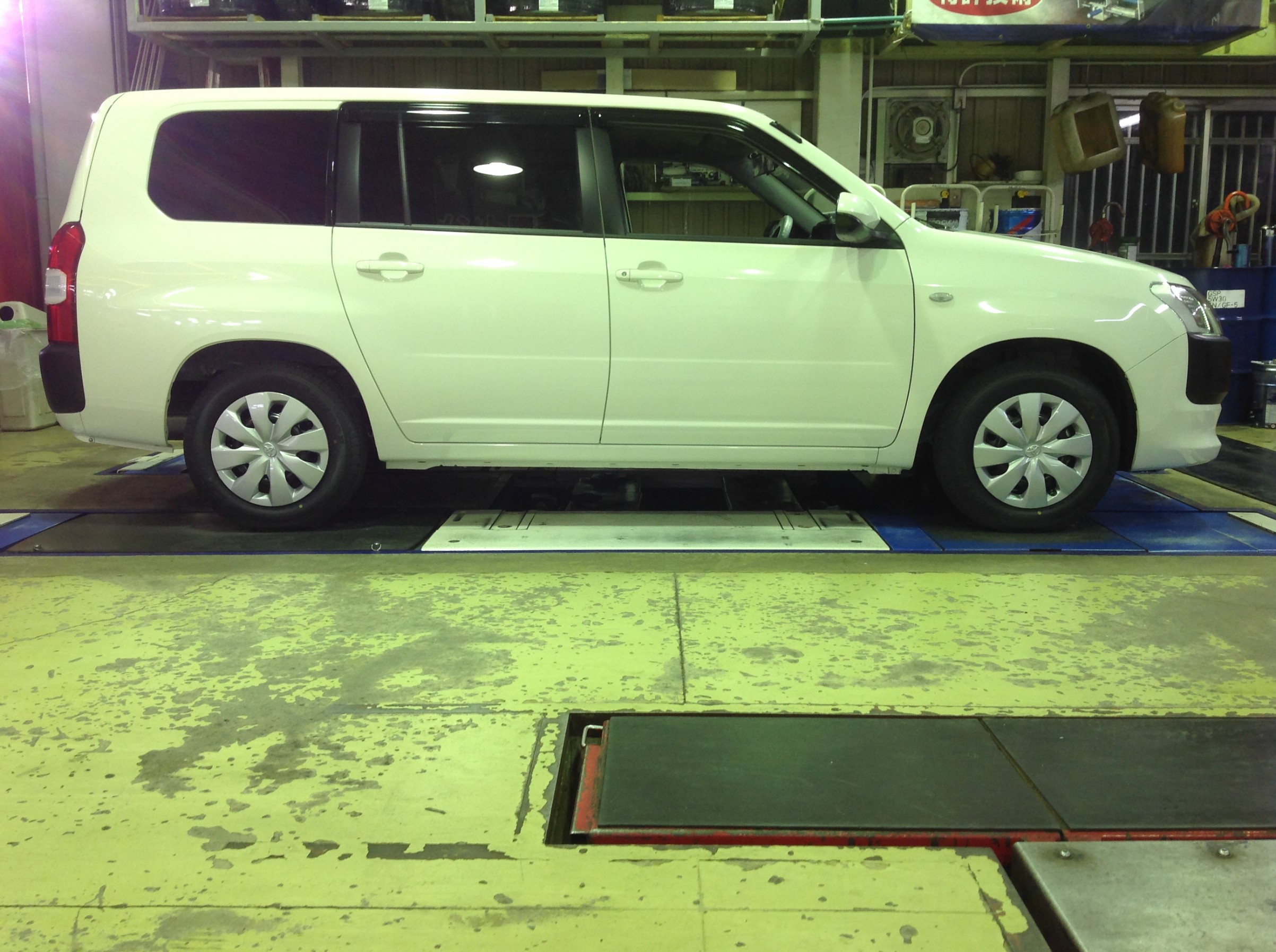 プロボックスハイブリッドさん、エスペリアさんのスーパーアップサスで